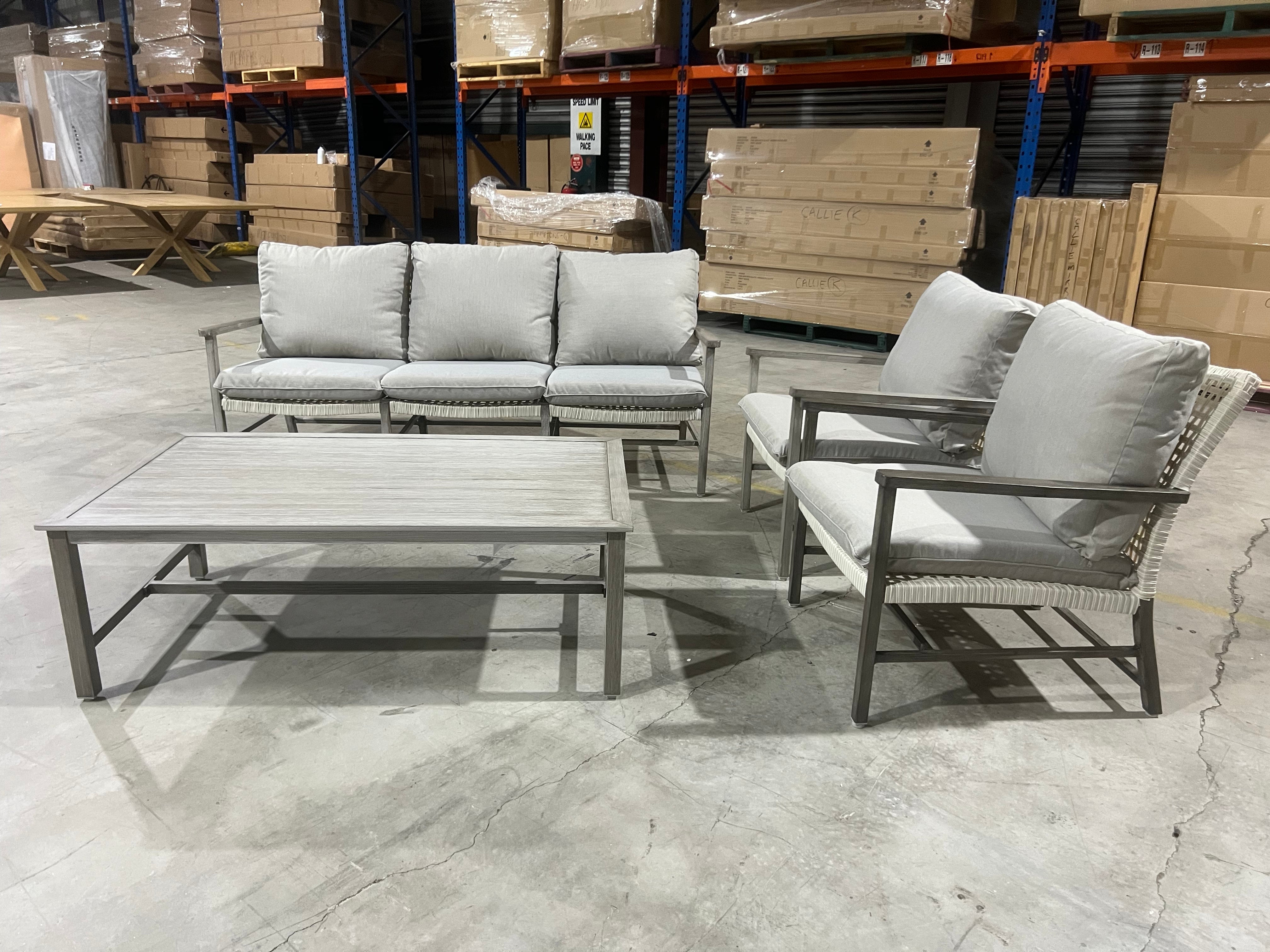 Genoa 4 Piece outdoor lounge