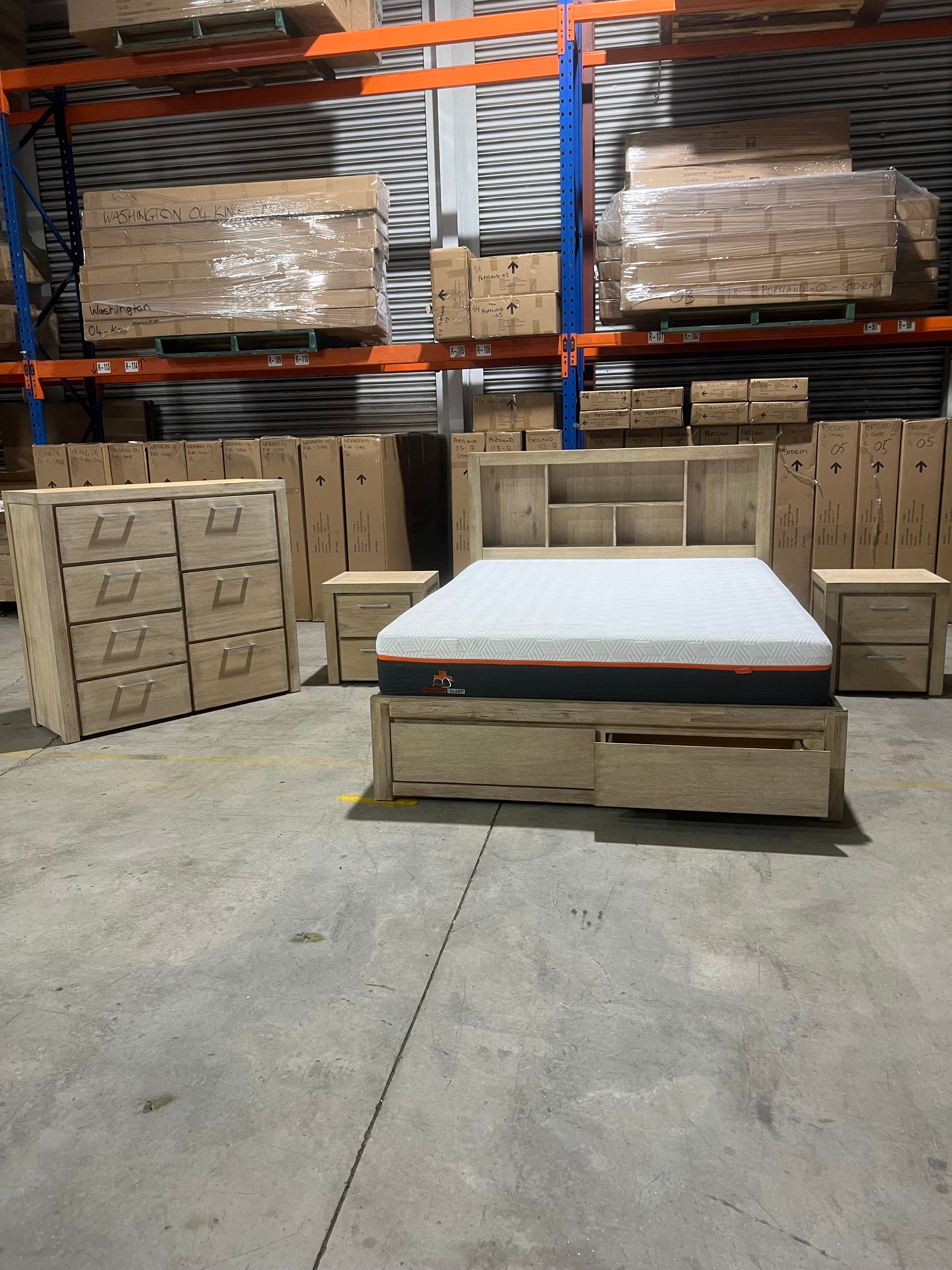 Avana 4 Piece Queen Bedroom Package In Natural Finish