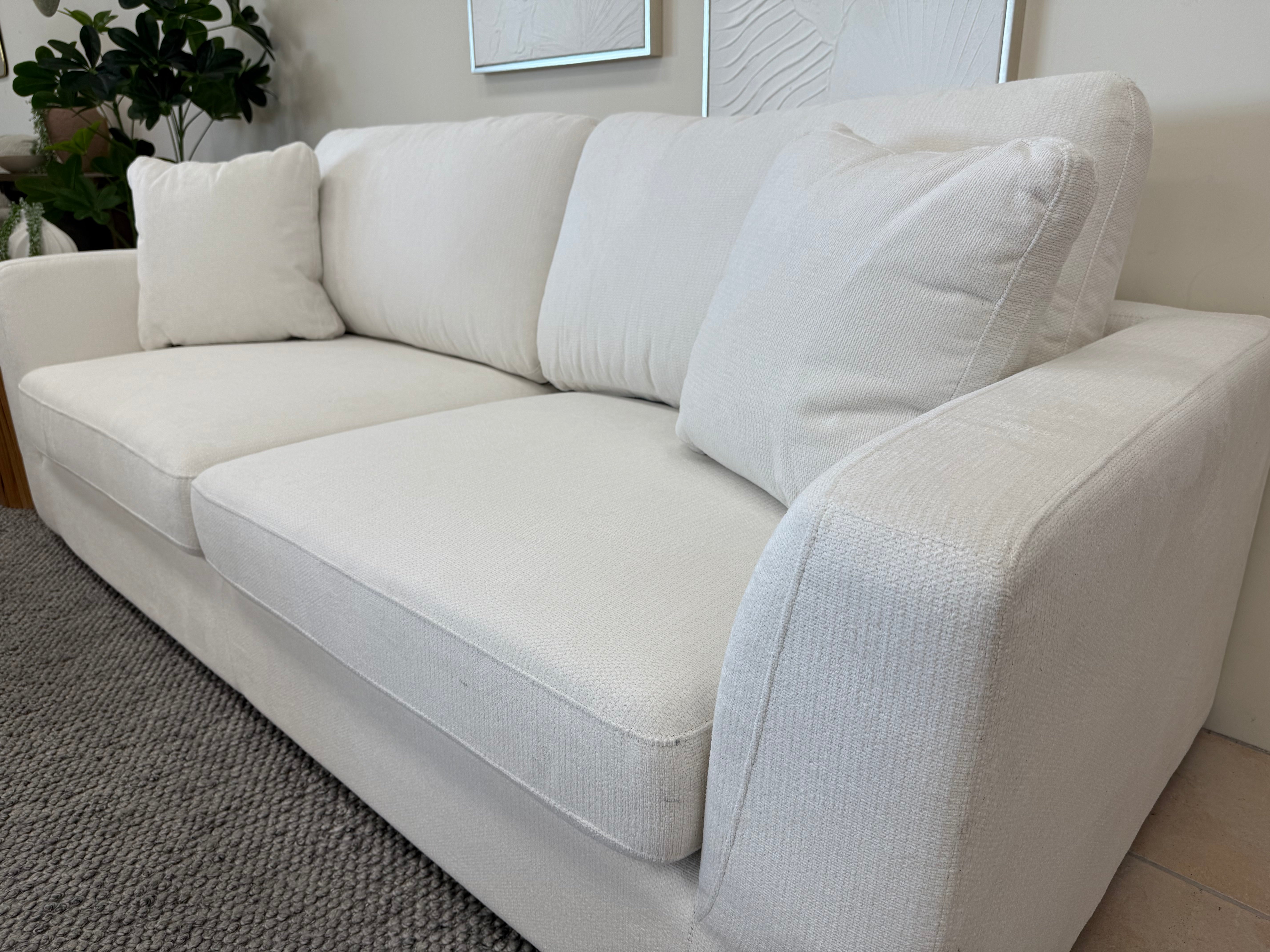 Frankie 3 Seater In Cloud Ivory